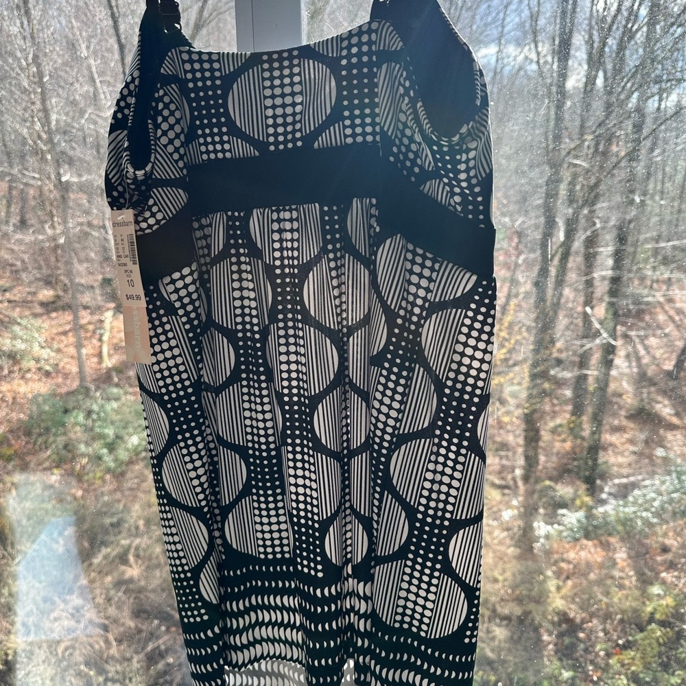 Dressbarn Monochrome Geometric Dress Top - Picture 2 of 4